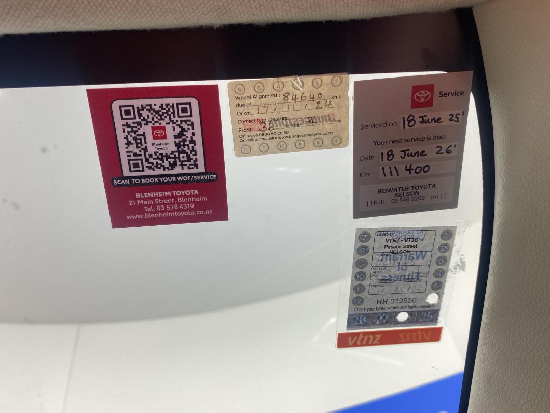 Photo '23' of Toyota Corolla