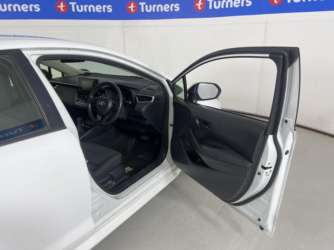 Photo '15' of Toyota Corolla Photo '15' of Toyota Corolla