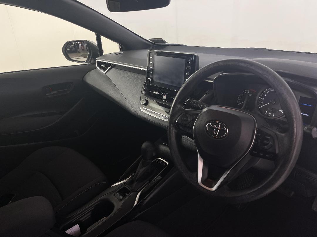 Photo '16' of Toyota Corolla