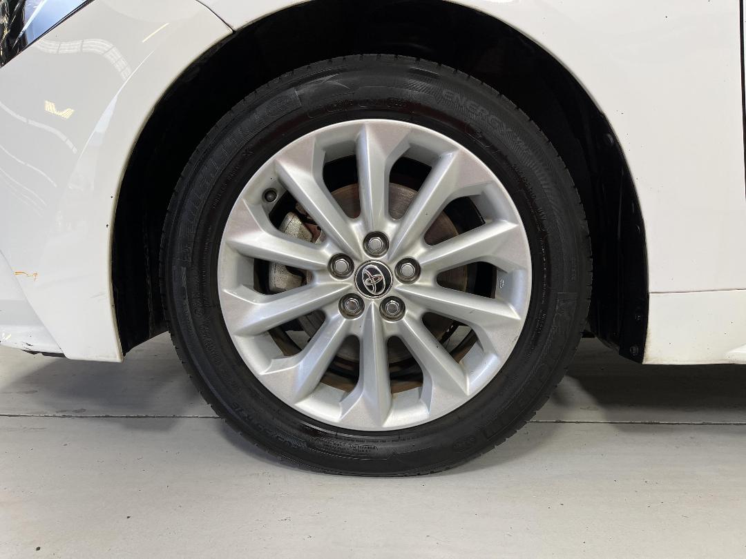 Photo '10' of Toyota Corolla