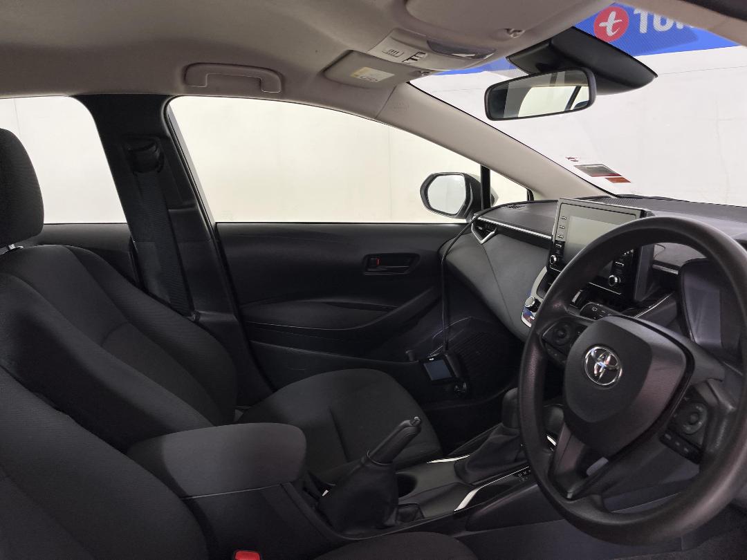 Photo '16' of Toyota Corolla