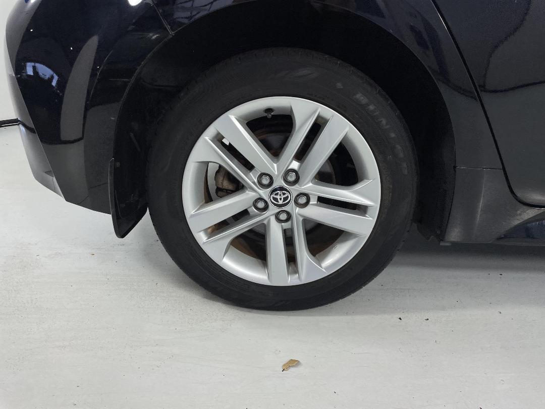 Photo '12' of Toyota Corolla