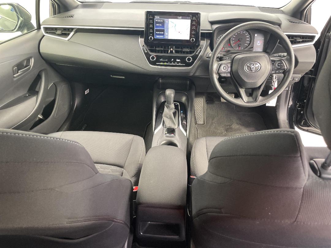 Photo '18' of Toyota Corolla