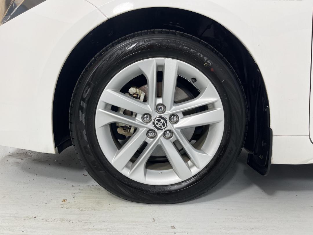 Photo '10' of Toyota Corolla