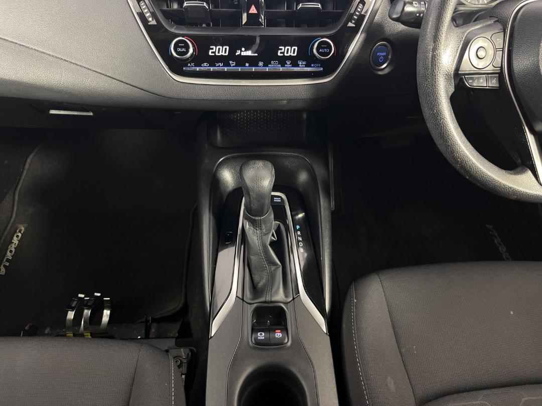 Photo '18' of Toyota Corolla