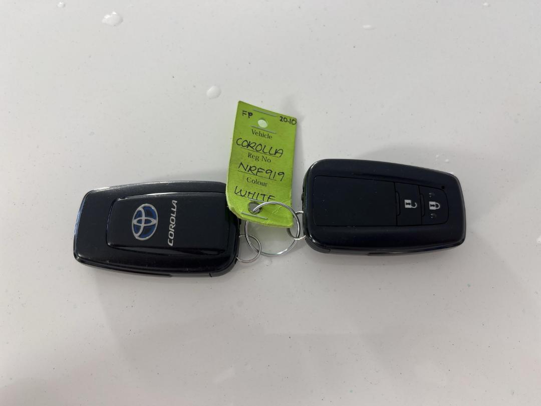 Photo '22' of Toyota Corolla