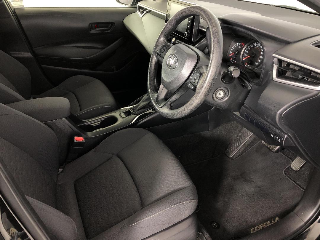 Photo '16' of Toyota Corolla