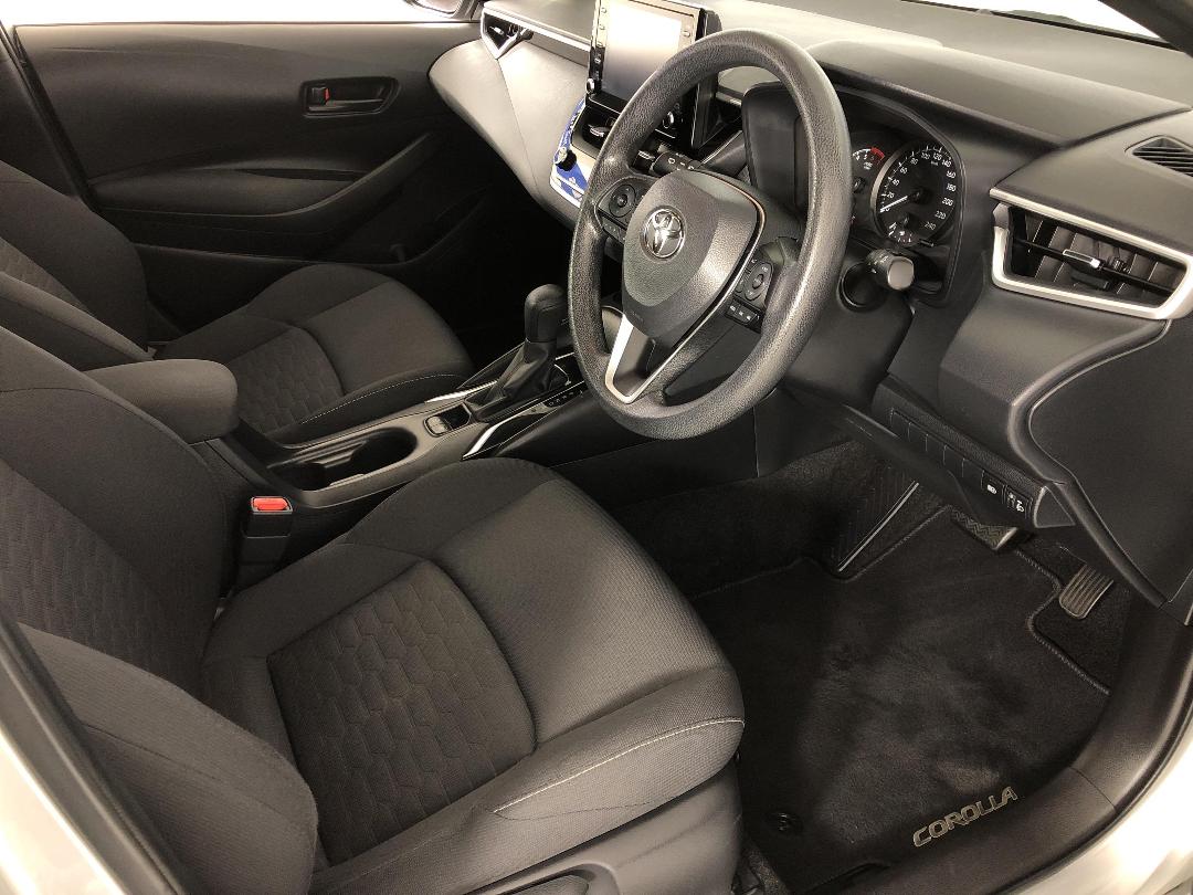 Photo '16' of Toyota Corolla