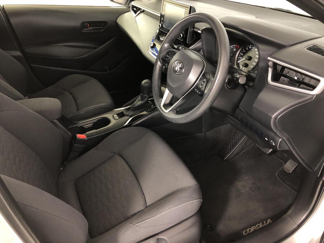 Photo '16' of Toyota Corolla