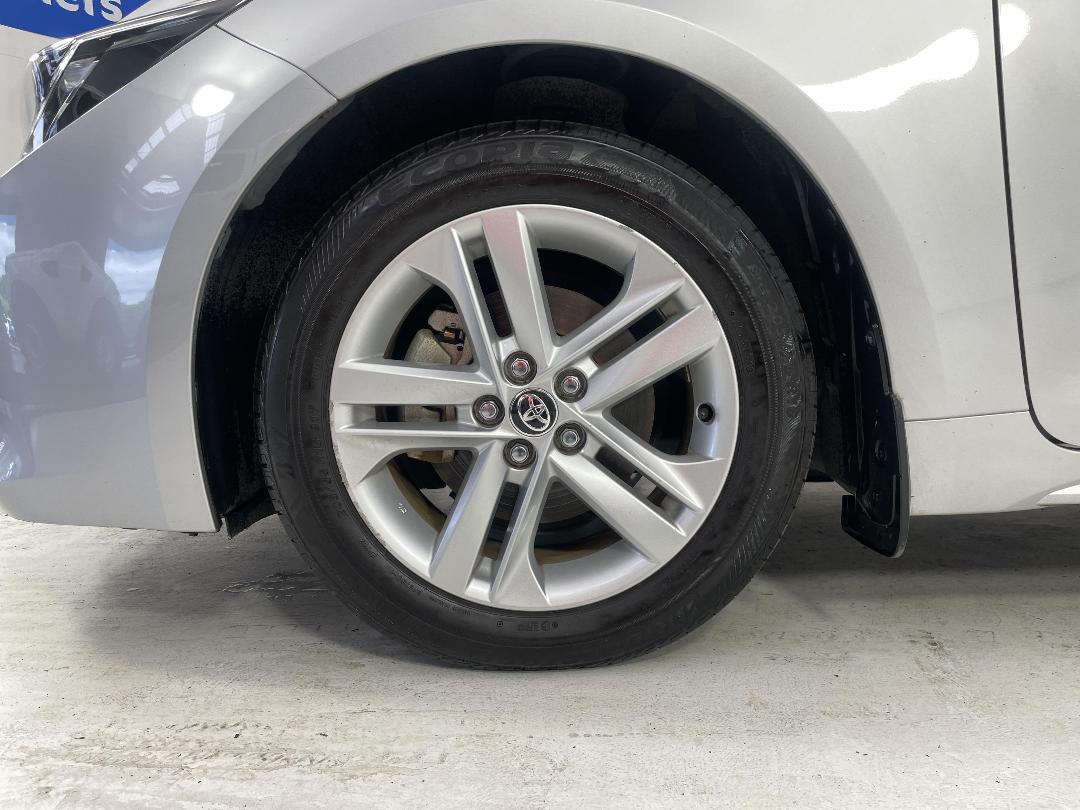 Photo '10' of Toyota Corolla