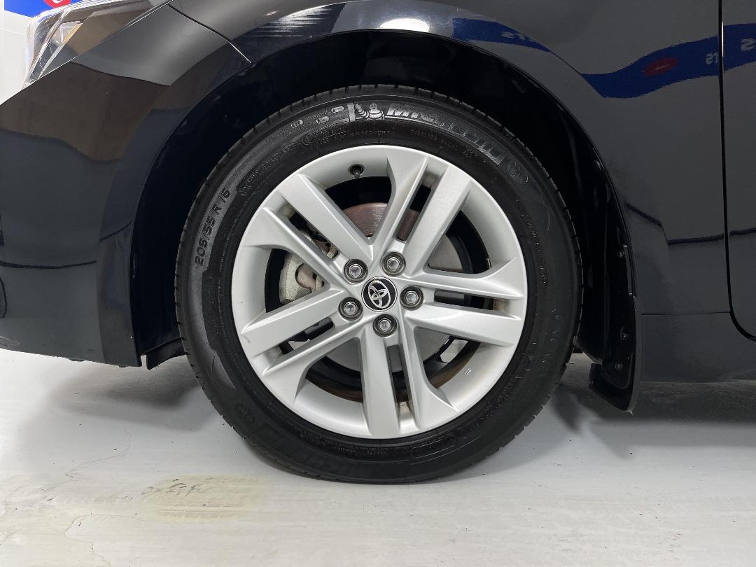 Photo '10' of Toyota Corolla Photo '10' of Toyota Corolla