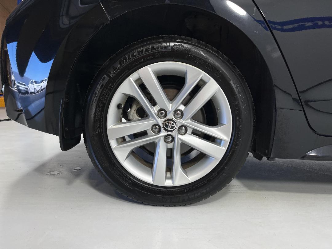 Photo '12' of Toyota Corolla Photo '12' of Toyota Corolla