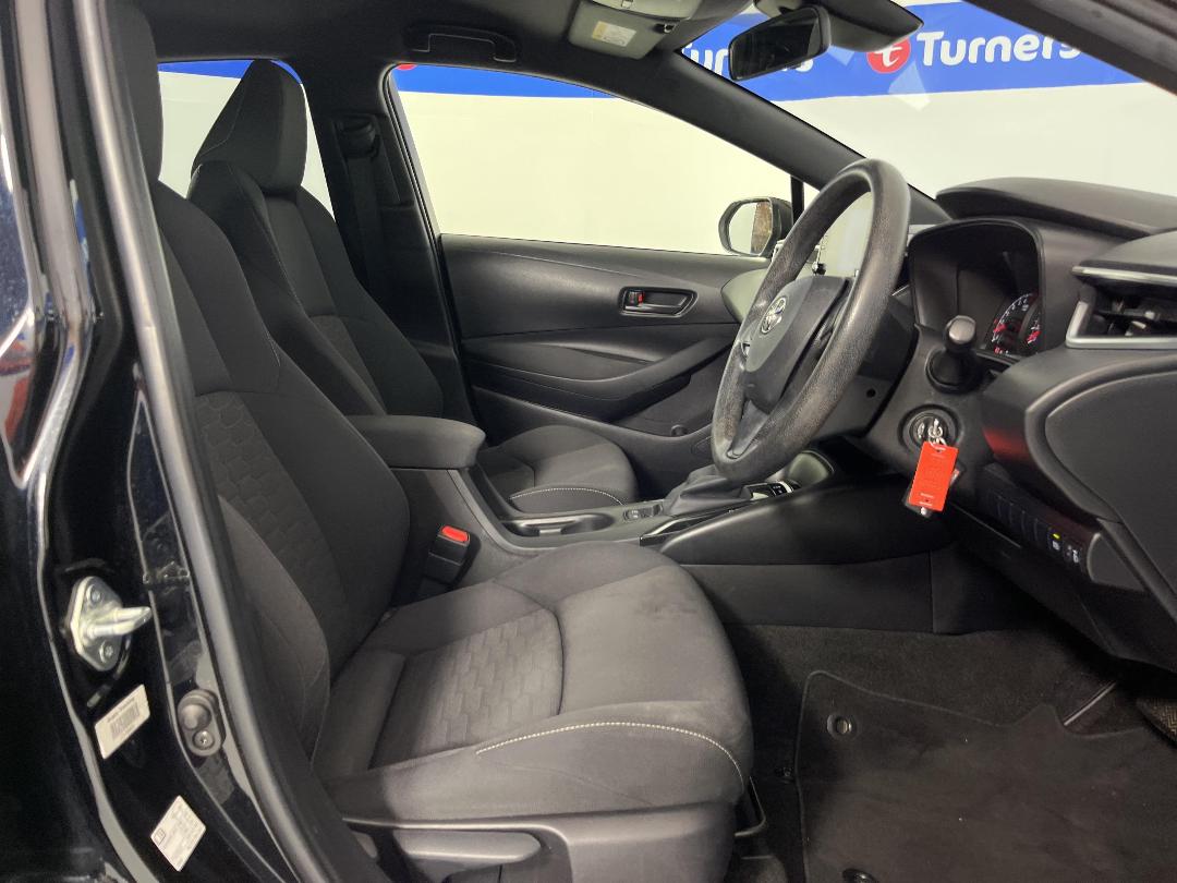 Photo '16' of Toyota Corolla Photo '16' of Toyota Corolla