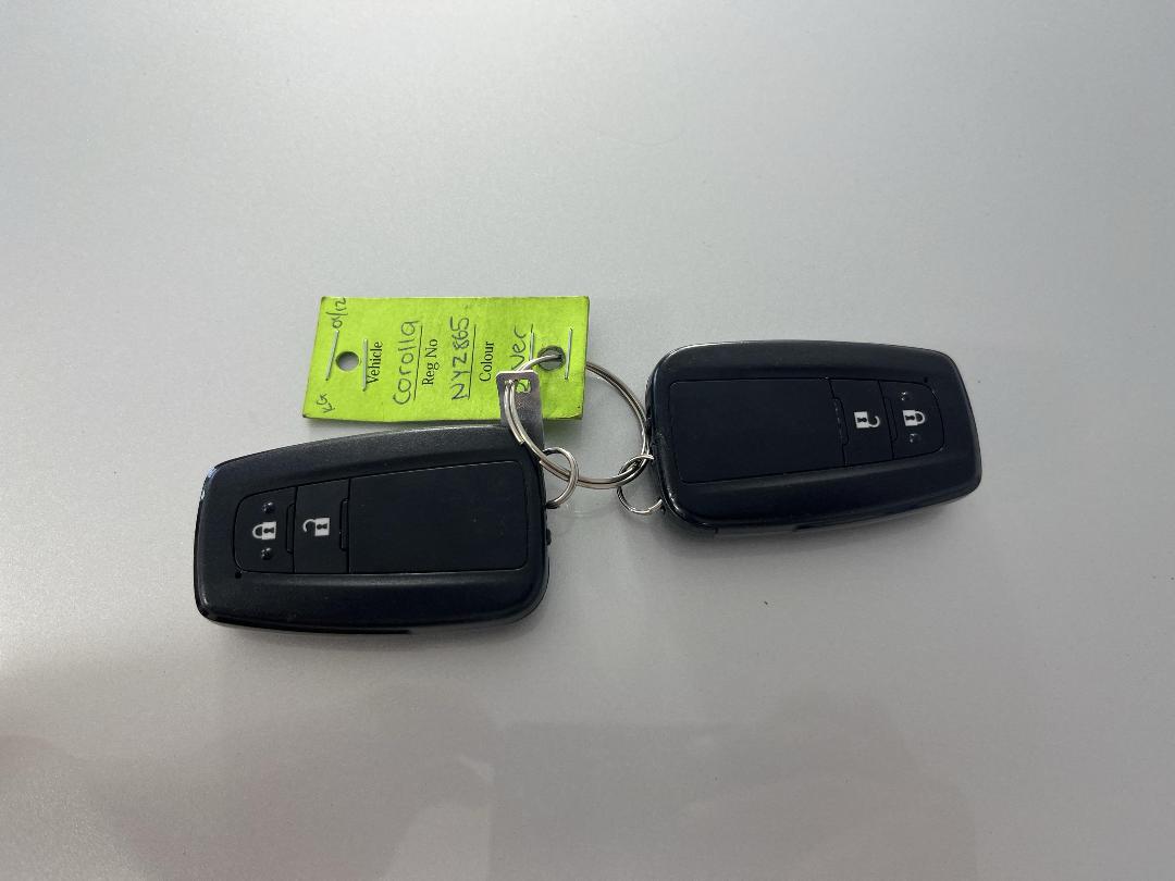 Photo '21' of Toyota Corolla Photo '21' of Toyota Corolla