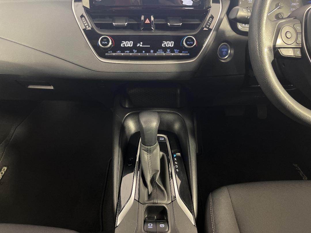 Photo '18' of Toyota Corolla Photo '18' of Toyota Corolla