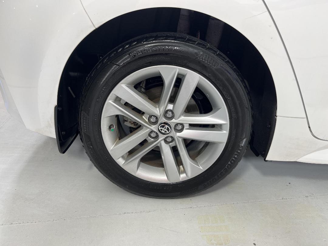 Photo '12' of Toyota Corolla