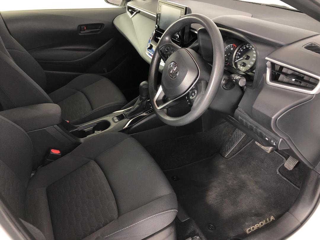 Photo '16' of Toyota Corolla Photo '16' of Toyota Corolla