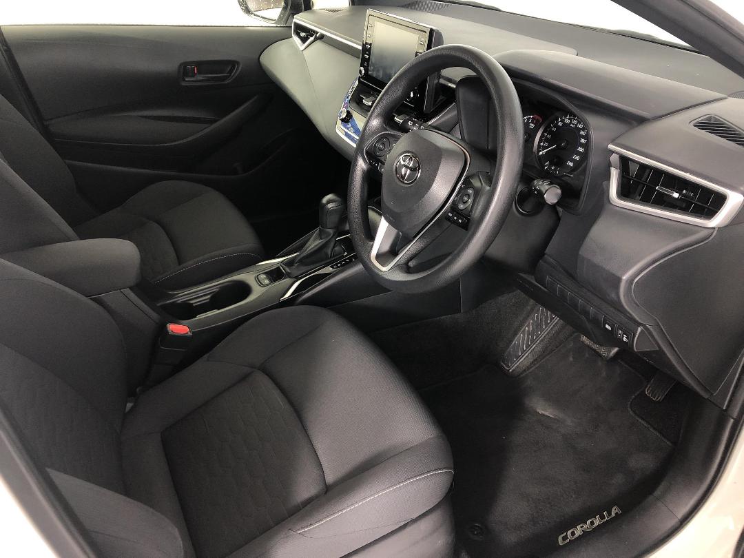 Photo '16' of Toyota Corolla Photo '16' of Toyota Corolla