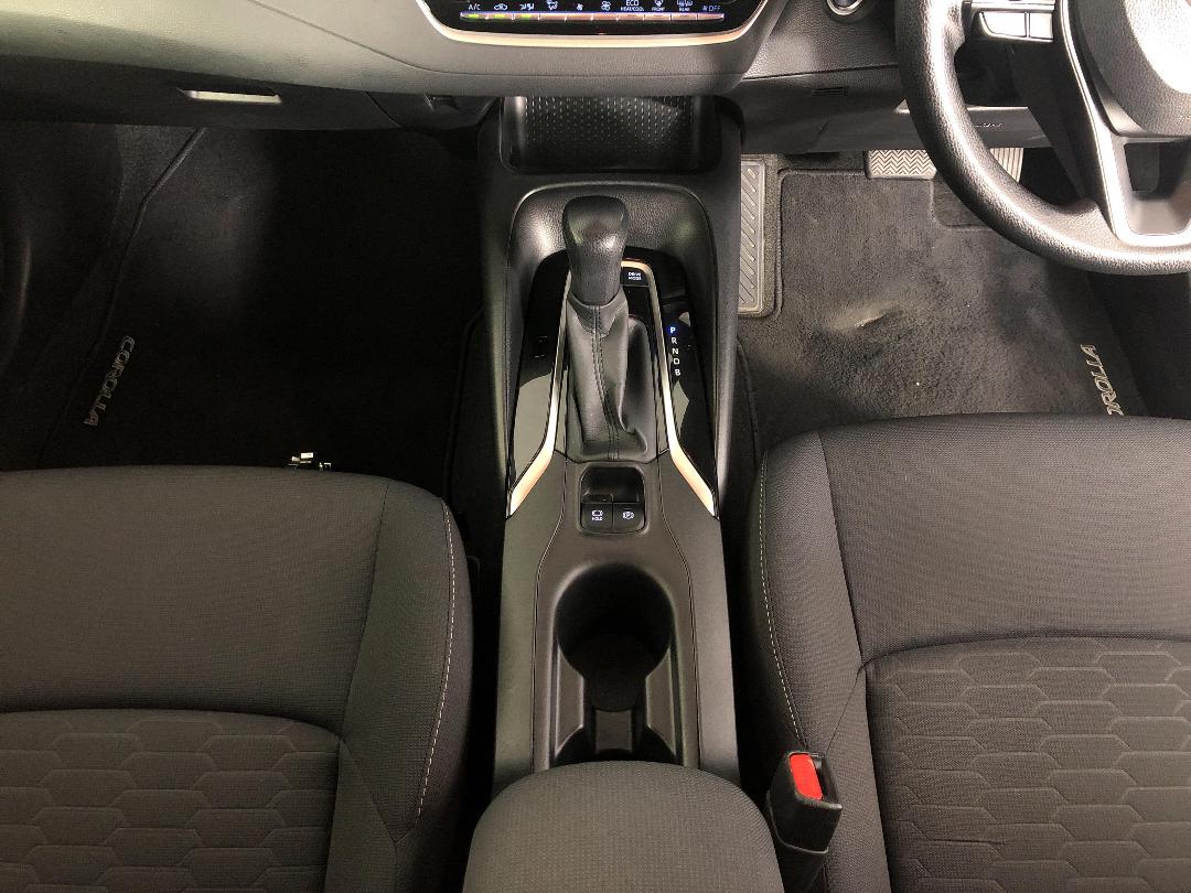 Photo '18' of Toyota Corolla Photo '18' of Toyota Corolla