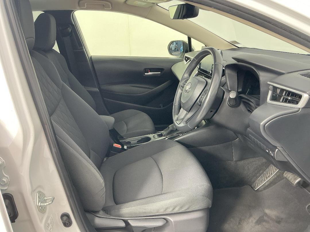 Photo '16' of Toyota Corolla