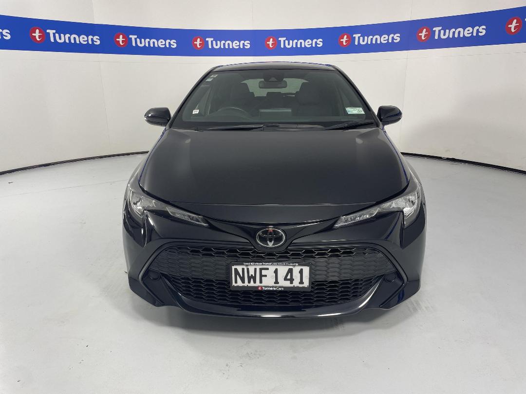 Photo '2' of Toyota Corolla Photo '2' of Toyota Corolla