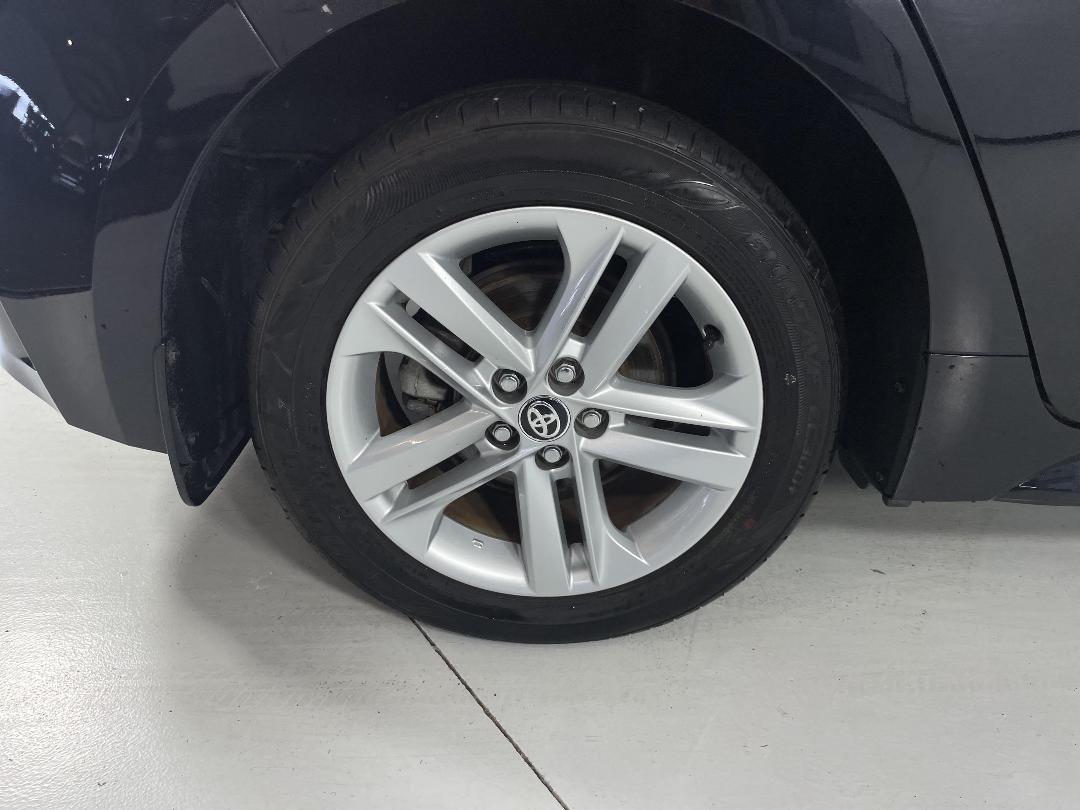 Photo '12' of Toyota Corolla