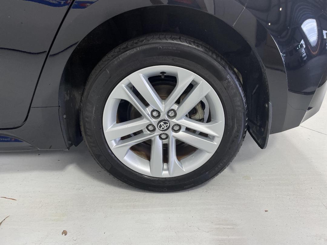 Photo '11' of Toyota Corolla