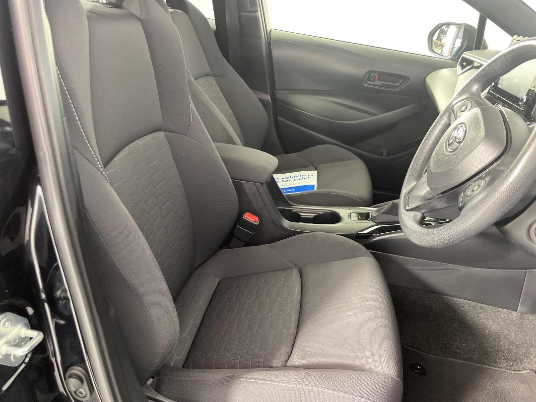 Photo '16' of Toyota Corolla