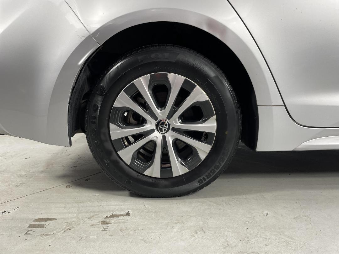 Photo '12' of Toyota Corolla