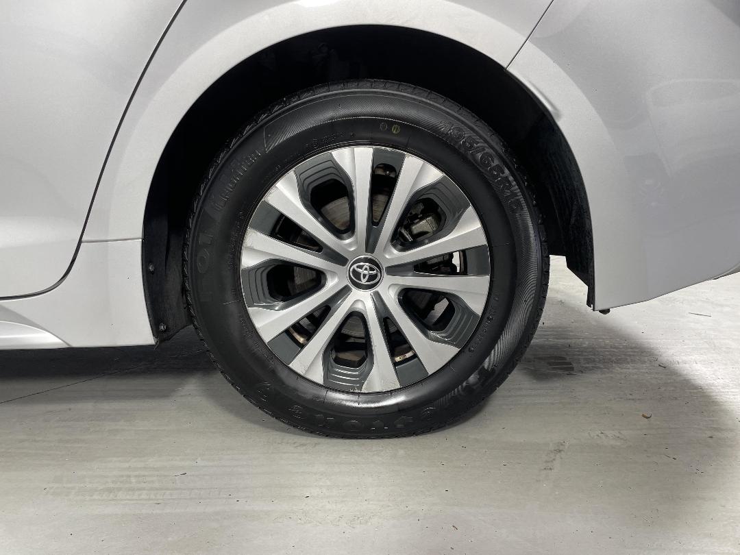 Photo '11' of Toyota Corolla