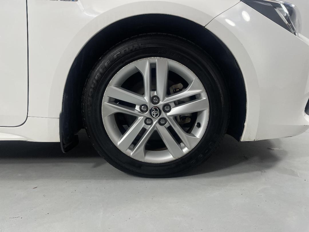 Photo '9' of Toyota Corolla Photo '9' of Toyota Corolla