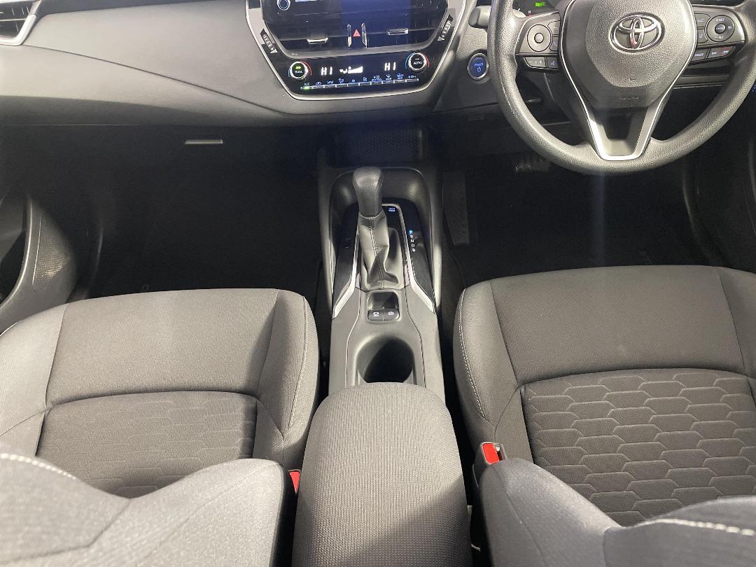 Photo '18' of Toyota Corolla Photo '18' of Toyota Corolla