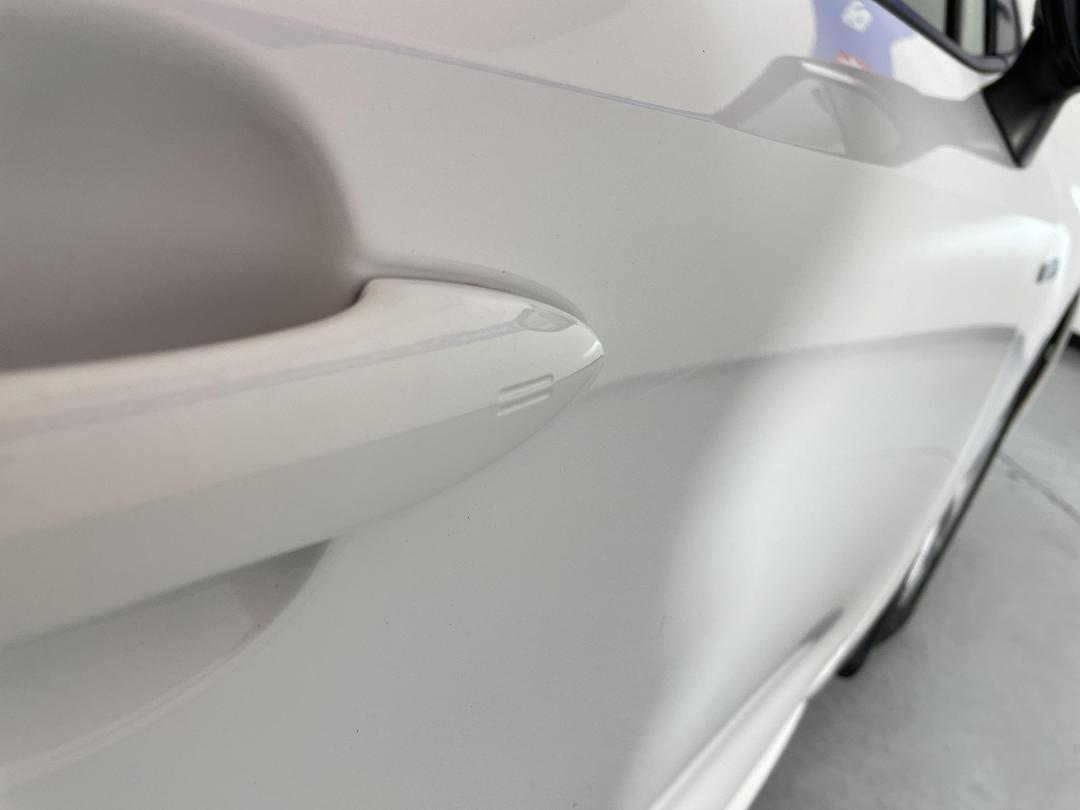 Photo '26' of Toyota Corolla Photo '26' of Toyota Corolla