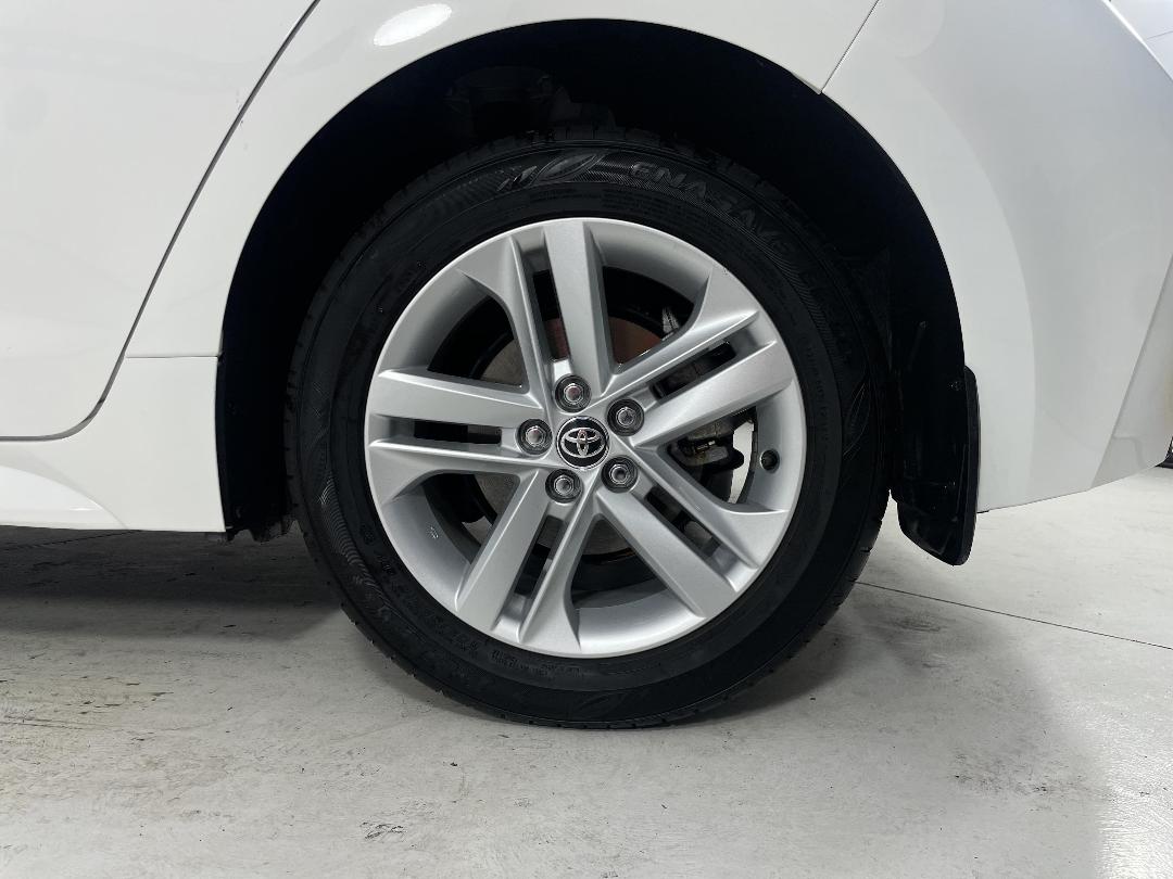 Photo '11' of Toyota Corolla