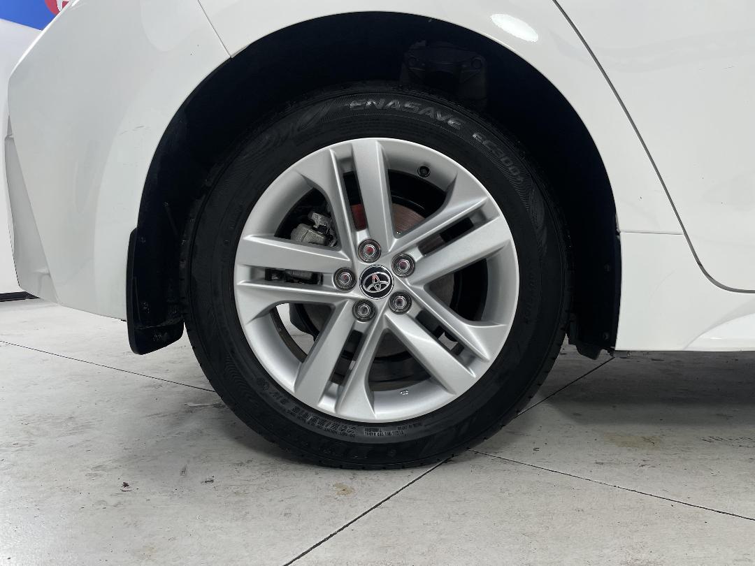 Photo '12' of Toyota Corolla