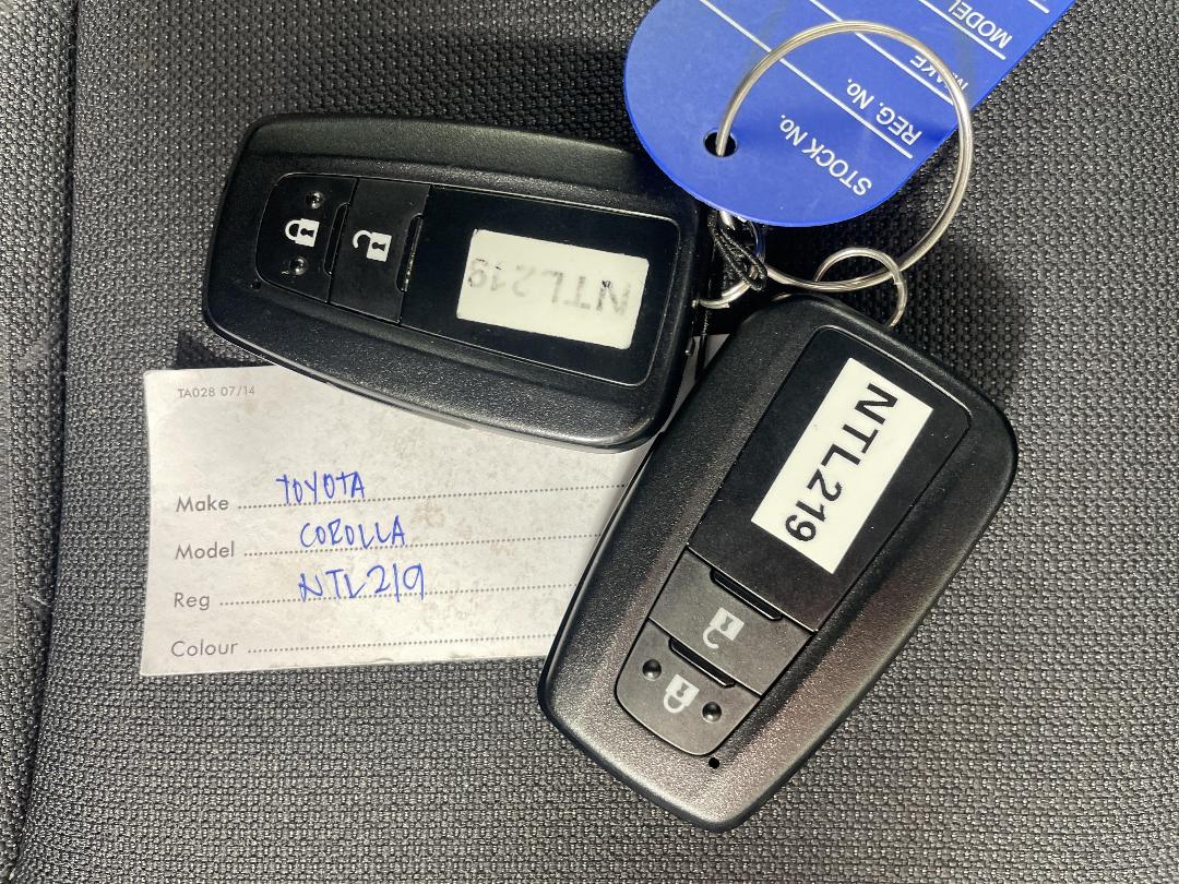 Photo '22' of Toyota Corolla