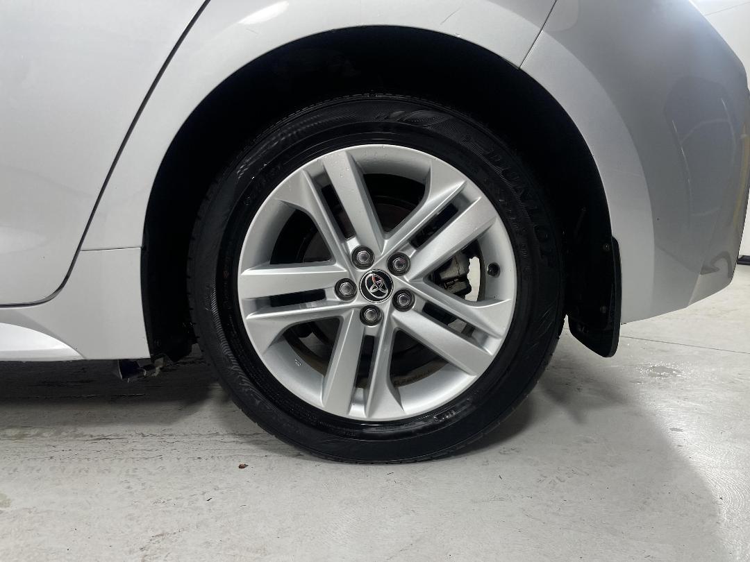 Photo '11' of Toyota Corolla