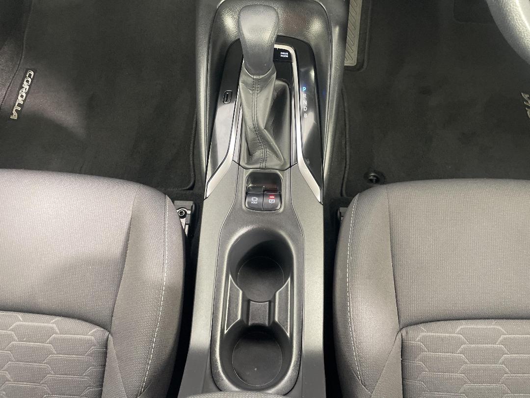 Photo '18' of Toyota Corolla