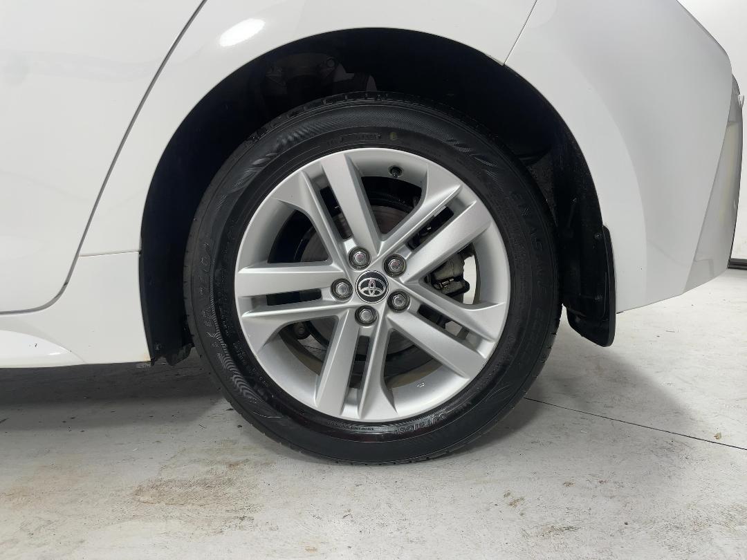 Photo '11' of Toyota Corolla