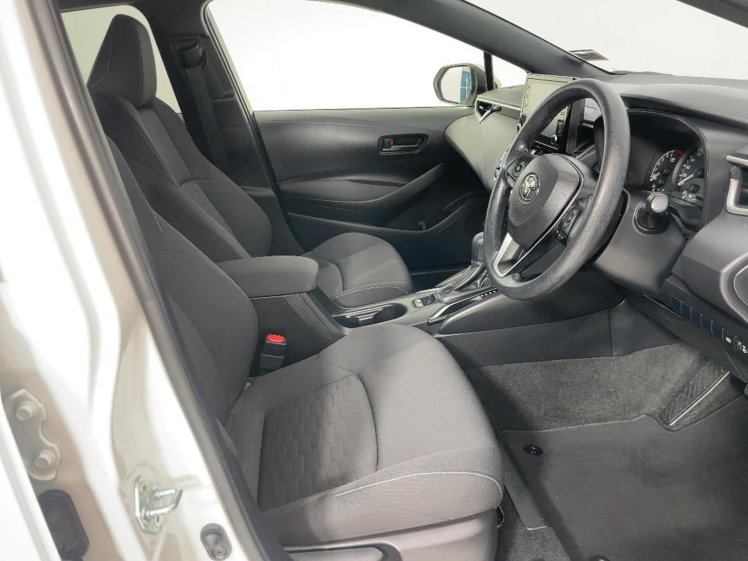 Photo '16' of Toyota Corolla