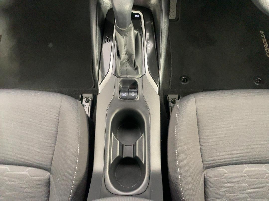 Photo '18' of Toyota Corolla