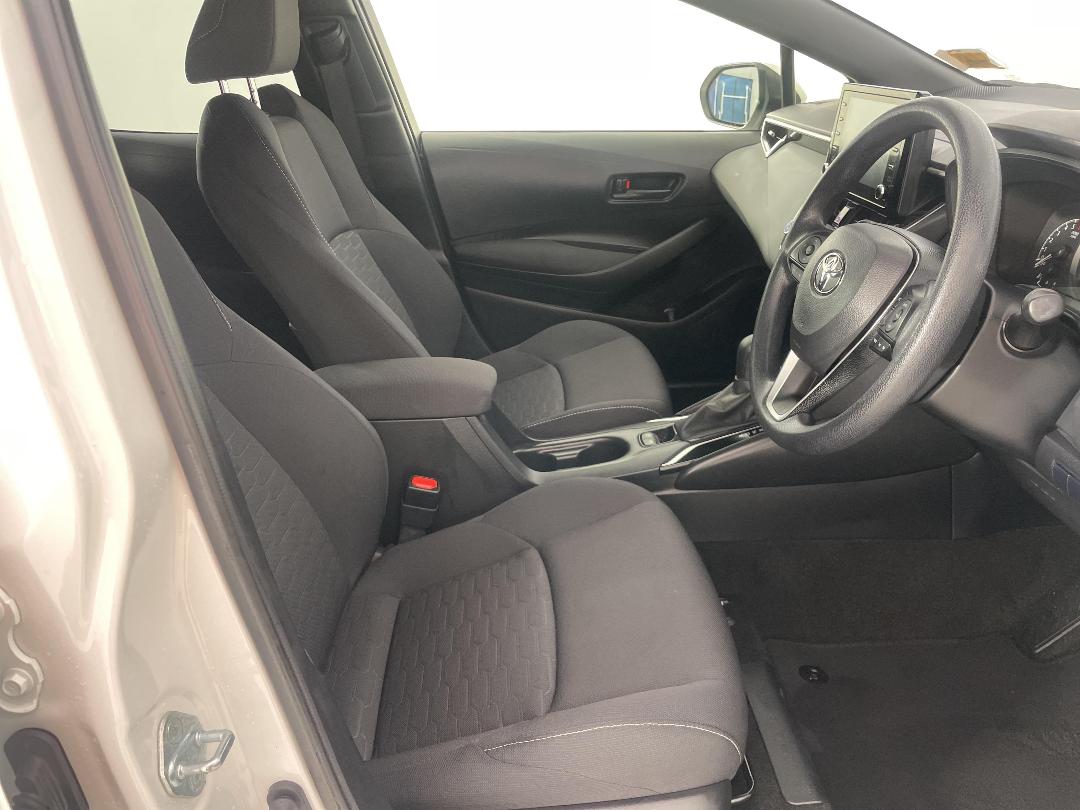 Photo '16' of Toyota Corolla