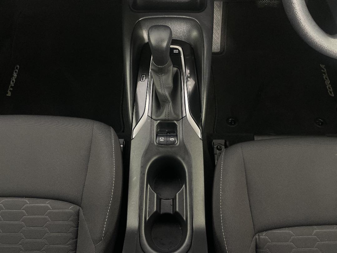 Photo '18' of Toyota Corolla