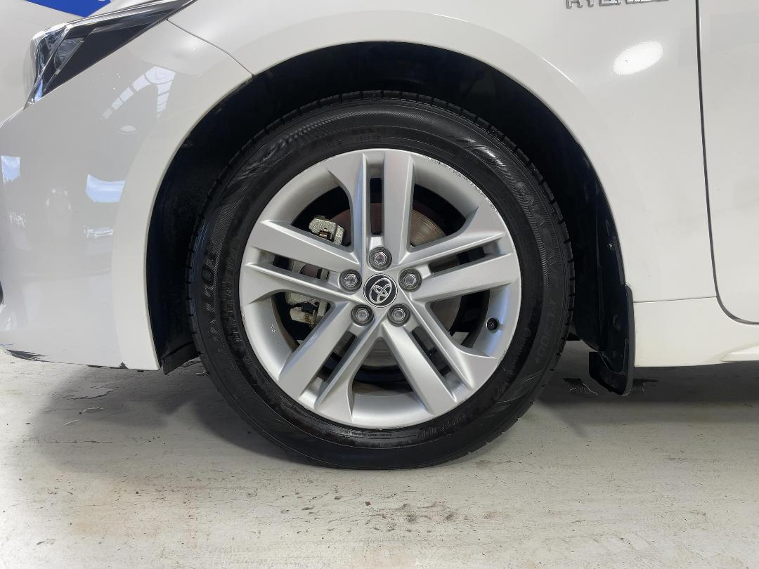 Photo '10' of Toyota Corolla