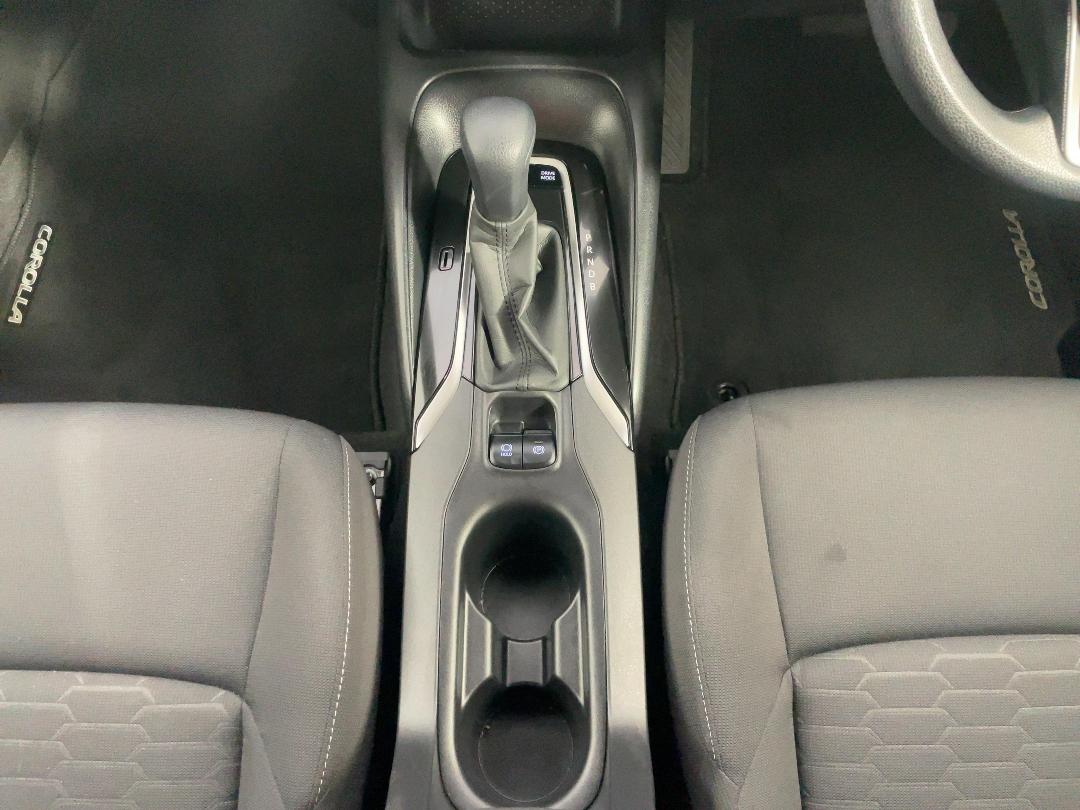 Photo '18' of Toyota Corolla