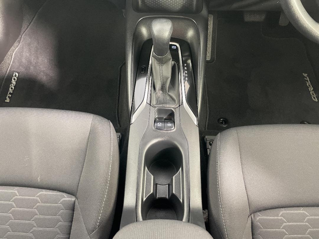 Photo '18' of Toyota Corolla