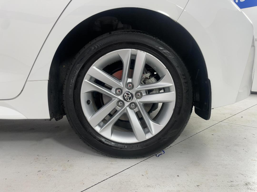 Photo '11' of Toyota Corolla