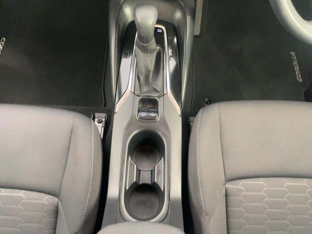 Photo '18' of Toyota Corolla