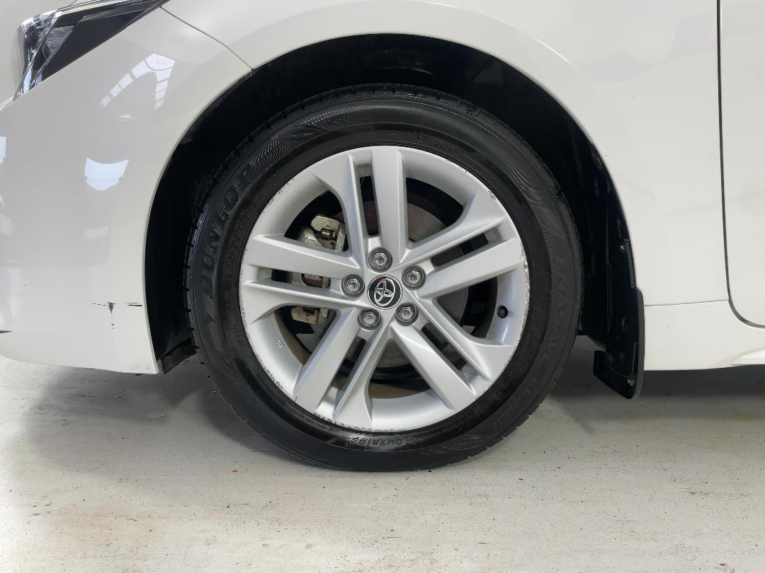 Photo '10' of Toyota Corolla