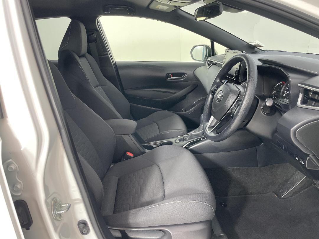 Photo '16' of Toyota Corolla